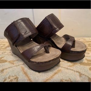AXXIOM platform wedge sandals